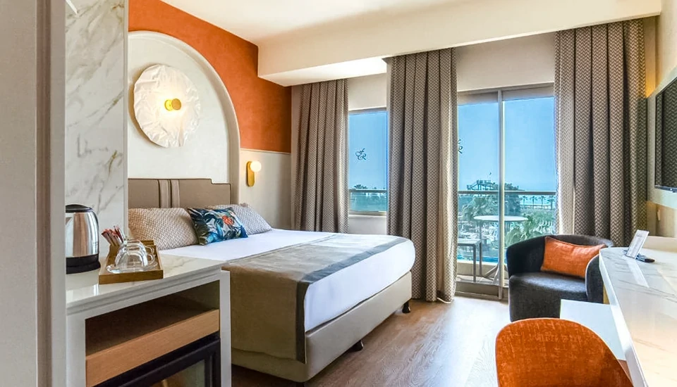 هتل فیم رزیدنس لارا اند اسپا آنتالیا